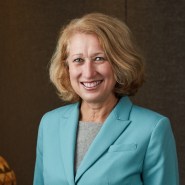 Photo of Stephanie Stapleton